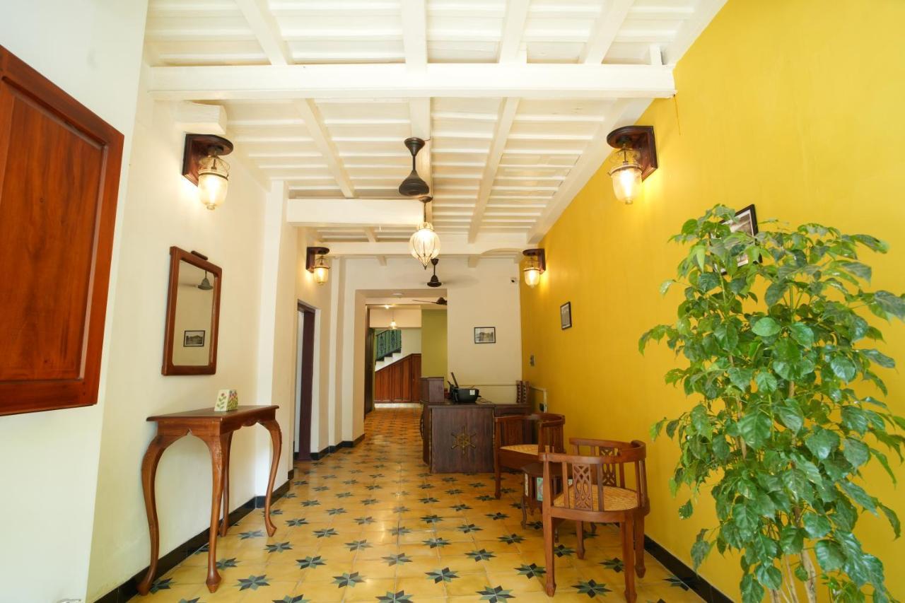 ホテル The Sunset Bay Fort Kochi エクステリア 写真